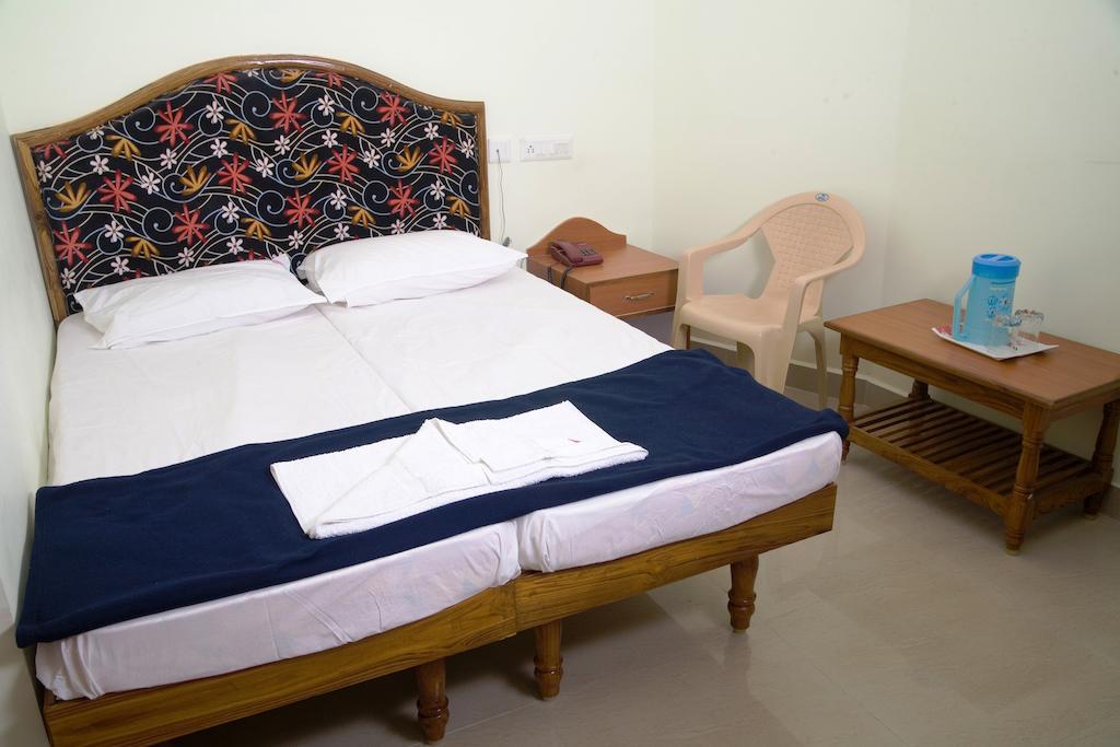 Vihas Inn Tirupati Room photo